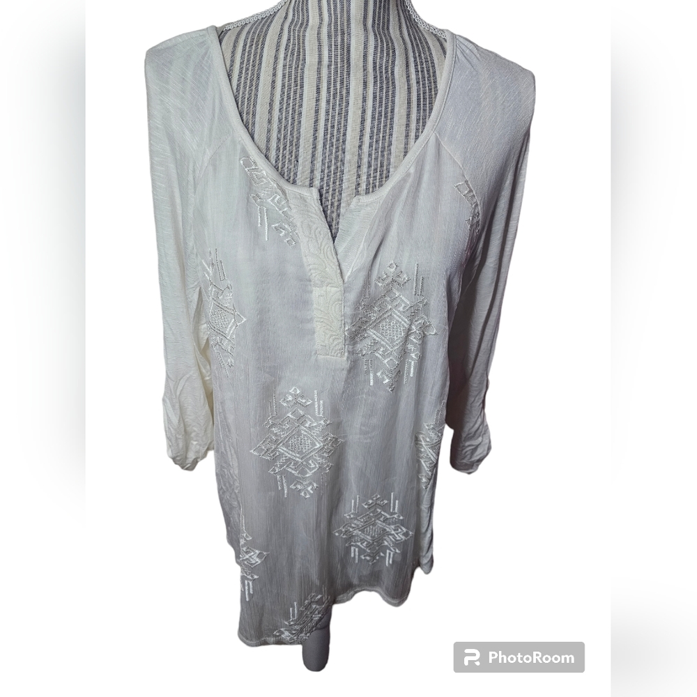 Style & Co women's cream long-sleeved overlay designed  v-neck top size S